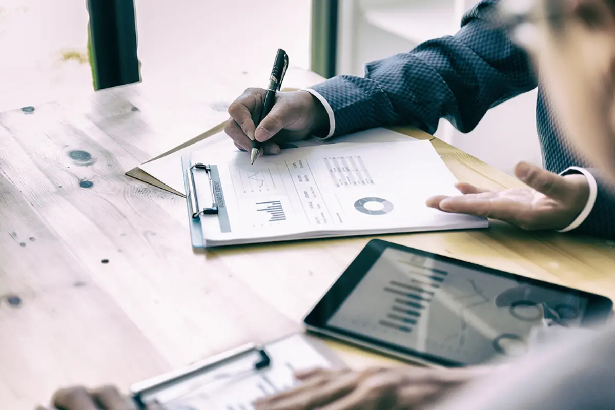 Clear Financial Reports, Competing Priorities in Schaumburg HOA Communities